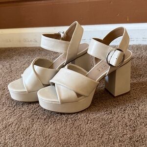 Journee Collection W7 Cream Platform Heels